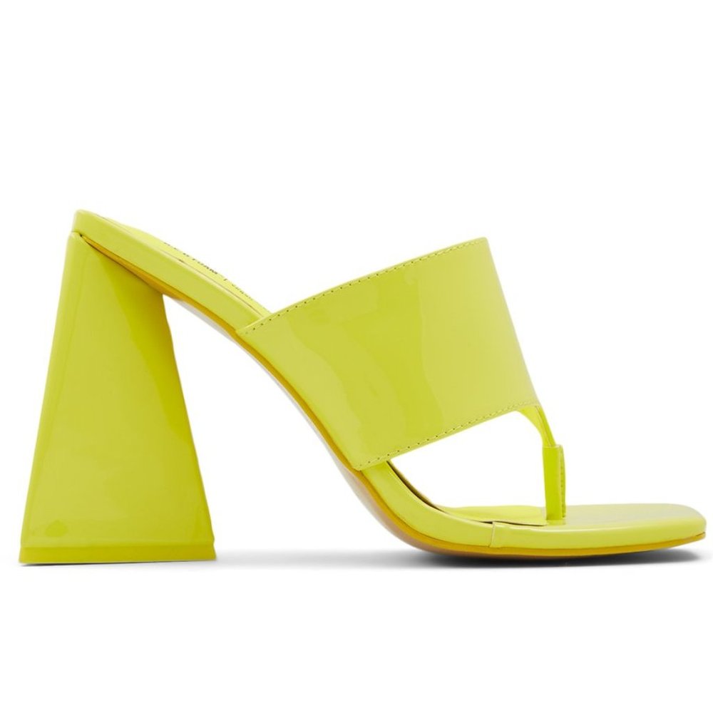 Call it Spring Sorayaa High heel mule sandals Block Heel size 7.5